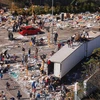 Cảnh hỗn loạn vì cướp bóc tại Durban (Nam Phi) vào ngày 14/7. (Ảnh: Reuters)