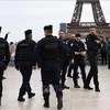 Cảnh sát Pháp tuần tra trên quảng trường Trocadero ở thủ đô Paris ngày 25/3/2024. (Ảnh minh họa: THX/TTXVN)