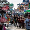 Người dân trên đường Khao San ở thủ đô Bangkok, Thái Lan, ngày 6/3/2020. (Ảnh: AFP/TTXVN)