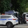 Cảnh sát được triển khai tại hiện trường vụ tấn công bằng súng ở Dagestan, Nga, ngày 23/6/2024. (Ảnh: EFE/TTXVN)