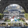 Biểu tượng Paralympic tại sân vận động dưới chân Tháp Eiffel ở Paris, Pháp ngày 27/8/2024. (Ảnh: Kyodo/TTXVN)