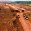 Khai thác quặng bauxite phục vụ chế biến alumin tại Công ty Nhôm Đắk Nông. (Ảnh: Hưng Thịnh/TTXVN)