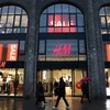 Hennes & Mauritz thông báo doanh số bán hàng đã tăng 75% trong quý kết thúc vào tháng 5/2021. (Nguồn: wsj.com)