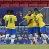 Neymar (giữa) ăn mừng cùng các đồng đội Brazil sau khi ghi bàn vào lưới Venezuela trong trận đấu bảng B Copa America 2021 ở Brasilia, Brazil, ngày 13/6/2021. (Ảnh: THX/TTXVN)