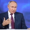Tổng thống Putin trong chương trình trực tiếp “Đường dây nóng với Tổng thống Vladimir Putin” ngày 30/6/2021. (Ảnh: AFP/TTXVN)