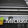 Biểu tượng Microsoft tại Trung tâm công nghệ Microsoft ở New York (Mỹ). (Ảnh: AFP/TTXVN)
