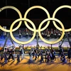 Các nghệ sỹ biểu diễn tại lễ khai mạc Olympic Tokyo 2020 trên sân vận động Olympic ở thủ đô Tokyo (Nhật Bản), ngày 23/7/2021. (Ảnh: AFP/TTXVN)
