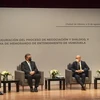 Chủ tịch Quốc hội Venezuela Jorge Rodriguez, Ngoại trưởng Mexico Marcelo Ebrard, Giám đốc Trung tâm giải quyết xung đột NOREF của Na Uy Dag Nylander và Trưởng đoàn đại diện phe đối lập Venezuela Gerardo Blyde Perez (theo thứ tự từ trái sang), tại vòng đàm