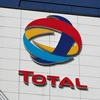 Logo của công ty dầu khí Total của Pháp ở Rueil-Malmaison, gần Paris (Pháp), ngày 2/3/2021. (Nguồn: Reuters)