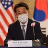 Đại diện đặc biệt của Hàn Quốc về hòa bình, an ninh trên Bán đảo Triều Tiên Noh Kyu-duk trong cuộc gặp ba bên với các đại diện của Mỹ và Nhật Bản tại Seoul (Hàn Quốc), ngày 21/6/2021. (Ảnh: YONHAP/TTXVN)