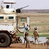 Binh sỹ thuộc phái bộ gìn giữ hòa bình của Liên hợp quốc tại Mali tuần tra tại Gao (Mali), ngày 24/7/2019. (Ảnh: AFP/TTXVN)