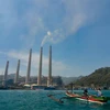 Khói bốc lên từ một nhà máy điện than ở Cilegon (Indonesia), ngày 22/9/2021. (Ảnh: AFP/TTXVN)