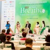 Chiến dịch "Help Vietnam Breathe - Vì Nhịp thở Việt Nam" có sự đồng hành và hỗ trợ của gần 800 cá nhân, doanh nghiệp và tổ chức trong và ngoài nước. (Ảnh: Mỹ Phương/TTXVN)