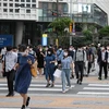 Người dân trên đường phố ở Seoul (Hàn Quốc), ngày 8/7/2021. (Ảnh: THX/TTXVN)