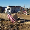 Cảnh đổ nát sau trận lốc xoáy tại Mayfield, bang Kentucky (Mỹ), ngày 12/12/2021. (Ảnh: AFP/TTXVN)