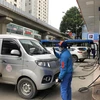 Đổ xăng tại cửa hàng xăng dầu số 112 Trần Phú, quận Hà Đông (Hà Nội) chiều 9/2/2022. (Ảnh: Phương Anh/TTXVN)