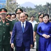 Chủ tịch nước Nguyễn Xuân Phúc thăm và làm việc tại Bộ Tư lệnh Quân khu 1. (Ảnh: Thống Nhất/TTXVN)