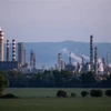 Nhà máy lọc dầu Slovnaft ở Bratislava (Slovakia) ngày 3/5/2022. (Ảnh: AFP/TTXVN)