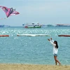 Khách du lịch tại bãi biển ở Pattaya (Thái Lan) ngày 16/11/2021. (Ảnh: THX/TTXVN)