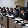 Tổng thống Hàn Quốc Yoon Suk-yeol (thứ hai, phải) phát biểu tại cuộc họp Hội đồng An ninh quốc gia ở Seoul, ngày 25/5/2022. (Ảnh: Yonhap/TTXVN)