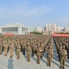 Bức ảnh do Hãng thông tấn trung ương Triều Tiên (KCNA) công bố cho thấy các binh sỹ Triều Tiên đang tập trung để cam kết hoàn thành nhiệm vụ tại Bộ Quốc phòng ở Bình Nhưỡng, ngày 16/5. (Nguồn: koreatimes.co.kr)