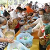 Một nghi lễ trong Đại lễ Phật Đản Phật lịch 2566-Dương lịch 2022, được tổ chức tại chùa Phật tích thủ đô Vientiane (Lào) ngày 15/5 vừa qua. (Ảnh: Phạm Kiên/TTXVN)