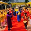 Nghinh rước Bằng chứng nhận Di sản văn hóa phi vật thể Quốc gia Lễ hội truyền thống xã Đại Đồng vào miếu Đồng Vệ. (Ảnh: Nguyễn Thảo/TTXVN)