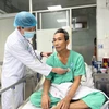 Bệnh nhân Nguyễn Đình Khánh được hồi sinh, cứu sống ngoạn mục. (Nguồn: baoquangnam.vn)