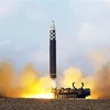 Vụ phóng thử tên lửa đạn đạo liên lục địa (ICBM) Hwasong Gun 17 của Triều Tiên ngày 18/11/2022. (Ảnh: AFP/TTXVN)