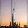 Tên lửa Terran 1 của Relativity Space trên bệ phóng ở Florida. (Nguồn: Space)