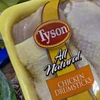 Tyson Foods Inc sẽ đóng cửa hai nhà máy chế biến gà tại Mỹ. (Nguồn: CNBC/Ảnh chụp màn hình)