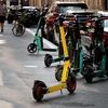 Xe scooter điện cho thuê tại Paris, Pháp. Ảnh: AFP/TTXVN