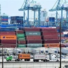 Các container hàng hóa tại cảng Long Beach, California (Mỹ). (Ảnh: AFP/TTXVN)