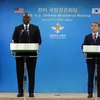 Bộ trưởng Quốc phòng Hàn Quốc Lee Jong-sup (phải) và Bộ trưởng Quốc phòng Mỹ Lloyd Austin tại cuộc họp báo chung ở Seoul ngày 31/1/2023. (Ảnh: AFP/TTXVN)