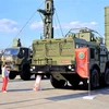 Hệ thống phòng không S-400 Triumf hiện đại của quân đội Nga, được xuất khẩu sang các nước Trung Quốc, Ấn Độ và Thổ Nhĩ Kỳ. (Ảnh: Trần Hiếu/TTXVN)