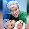 Cô Paetongtarn Shinawatra, ứng cử viên Thủ tướng Thái Lan, chia sẻ bức ảnh của cô cùng chồng và con trai mới sinh trên Instagram, ngày 1/5/2023. (Nguồn: CNN/Ảnh chụp màn hình)