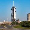 Tên lửa Falcon 9 mang theo tàu Dragon tại sân bay vũ trụ 39A ở Trung tâm vũ trụ Kennedy, bang Florida (Mỹ), ngày 26/2/2023. (Ảnh minh họa: AFP/TTXVN)