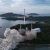 Hình ảnh do Hãng thông tấn Trung ương Triều Tiên KCNA đăng phát ngày 1/6/2023 về vụ phóng tên lửa đẩy kiểu mới Chollima-1 mang theo vệ tinh trinh sát quân sự Malligyong-1 tại bãi phóng Tongchang-ri (Triều Tiên). (Ảnh: Yonhap/TTXVN)