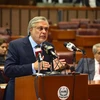 Bộ trưởng Tài chính Pakistan Ishaq Dar phát biểu tại phiên họp Quốc hội ở Islamabad, ngày 9/6/2023. (Ảnh: AFP/TTXVN)