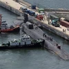 Tàu ngầm hạt nhân trang bị tên lửa dẫn đường USS Michigan SSGN của Mỹ cập cảng căn cứ hải quân chính ở Busan (Hàn Quốc), ngày 16/6/2023. (Ảnh: AFP/TTXVN)