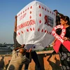 Hoạt động hưởng ứng Ngày Thế giới Phòng, Chống bệnh AIDS ở Kolkata (Ấn Độ), ngày 30/12/2022. (Ảnh: AFP/TTXVN)
