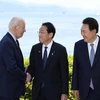 Tổng thống Mỹ Joe Biden, Tổng thống Hàn Quốc Yoon Suk Yeol và Thủ tướng Nhật Bản Fumio Kishida tại cuộc gặp bên lề Hội nghị Thượng đỉnh G7 ở Hiroshima (Nhật Bản), ngày 21/5/2023. (Ảnh: AFP/TTXVN)