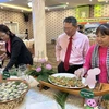 Giới thiệu ẩm thực của Đồng bằng Sông Cửu Long tại Hội nghị. (Ảnh: Trần Lê Lâm/TTXVN)