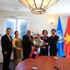 Tình hữu nghị và hợp tác gắn bó giữa Phái đoàn Việt Nam và Phái đoàn Lào tại Geneva luôn được chú trọng vun đắp và ngày càng thắt chặt. (Ảnh: Vietnam+)