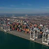 Toàn cảnh cảng Oakland ở California (Mỹ). (Ảnh: AFP/TTXVN)