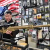 Một cửa hàng bán súng đạn ở Arcadia, California (Mỹ). (Ảnh: AFP/TTXVN)