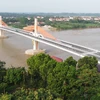 Cầu Vĩnh Phú là công trình trọng điểm có ý nghĩa với nhân dân hai tỉnh Vĩnh Phúc và Phú Thọ. (Ảnh: Hoàng Hùng/TTXVN)