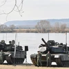 Các binh sỹ tham gia cuộc tập trận của NATO ở Korzeniewo, miền Bắc Ba Lan ngày 4/3/2024. (Ảnh: PAP/TTXVN)