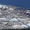 Các bể chứa nước thải tại nhà máy điện hạt nhân Fukushima Daiichi ở tỉnh Fukushima (Nhật Bản). (Ảnh: Kyodo/TTXVN)