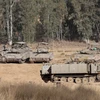 Xe quân sự của Israel được triển khai gần Kibbutz Reim, miền Nam nước này ngày 9/5/2024. (Ảnh: THX/TTXVN)